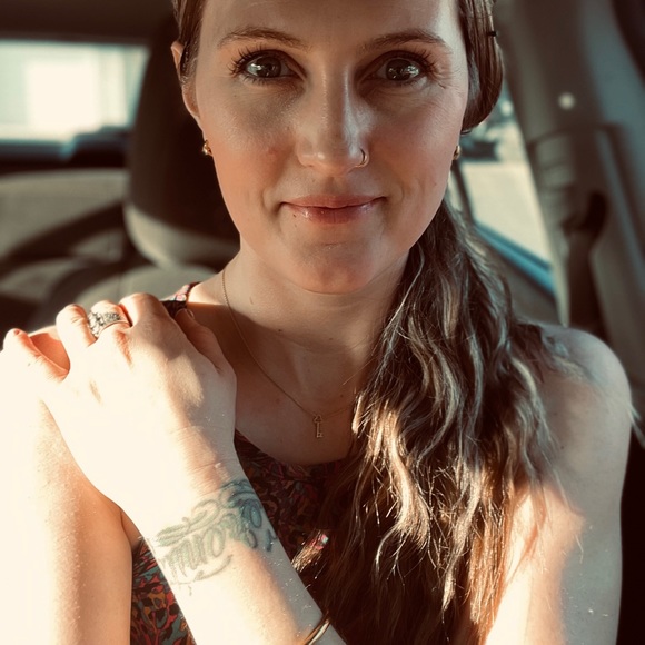 Meet your Posher, Trisha - Picture 3 of 3